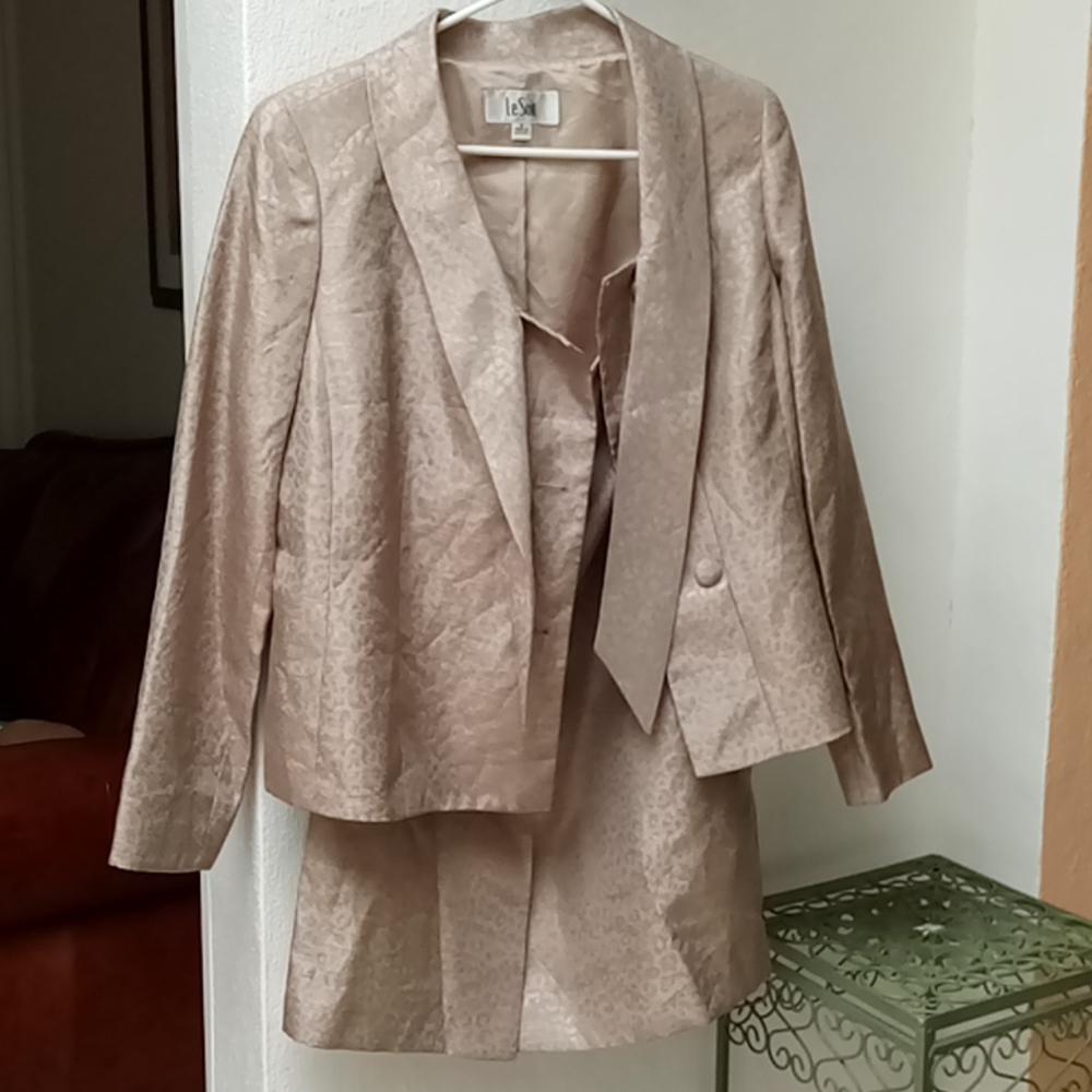 Le Suit Skirt Suit
